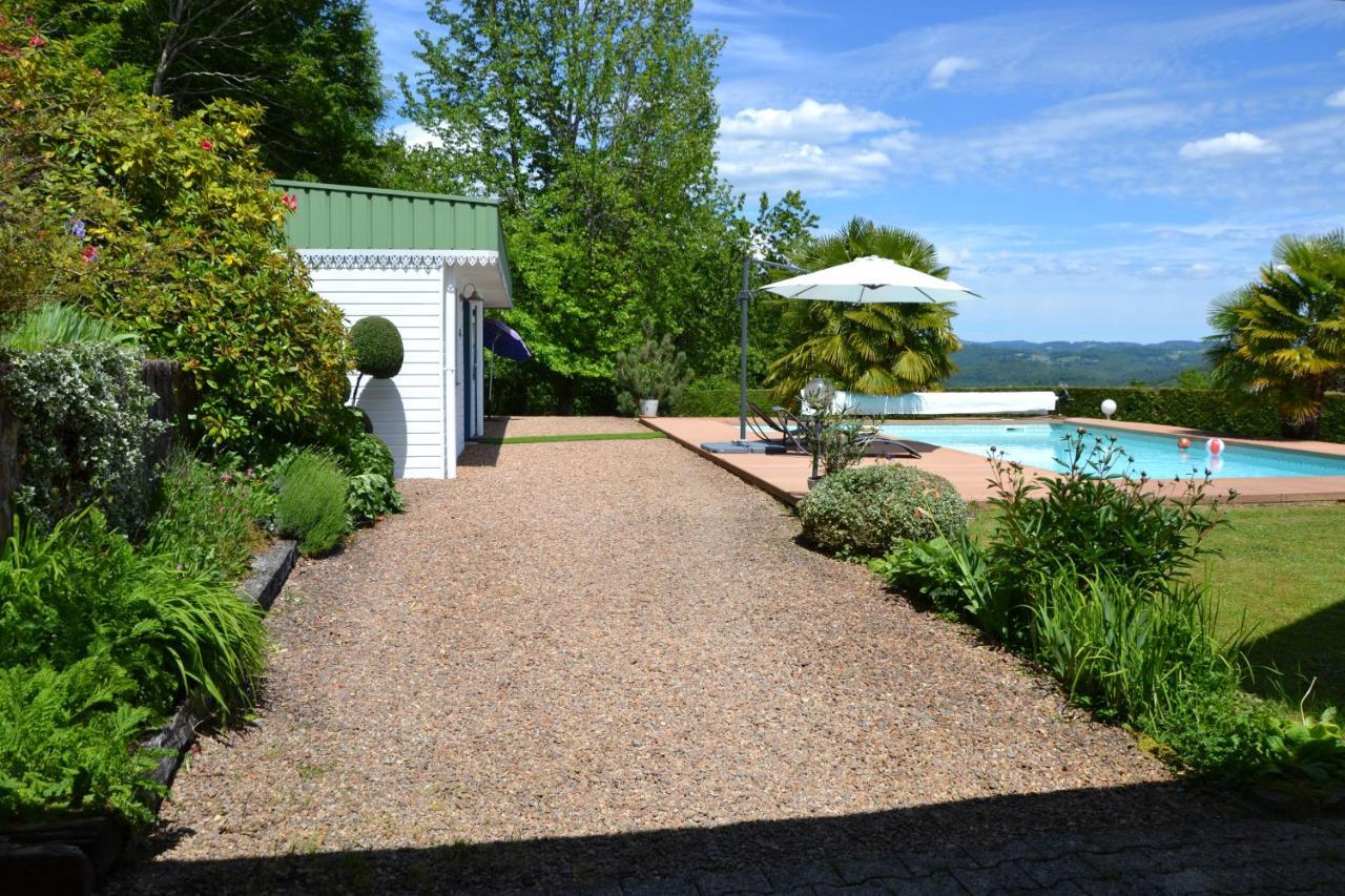 Bienvenue Dans Notre Gite Naves  Exterior foto